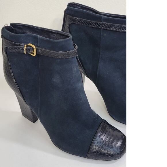 Tory Burch Heels Gracie Bootie Women's Navy Suede & Leather Shoe Size 9. - Picture 3 of 13